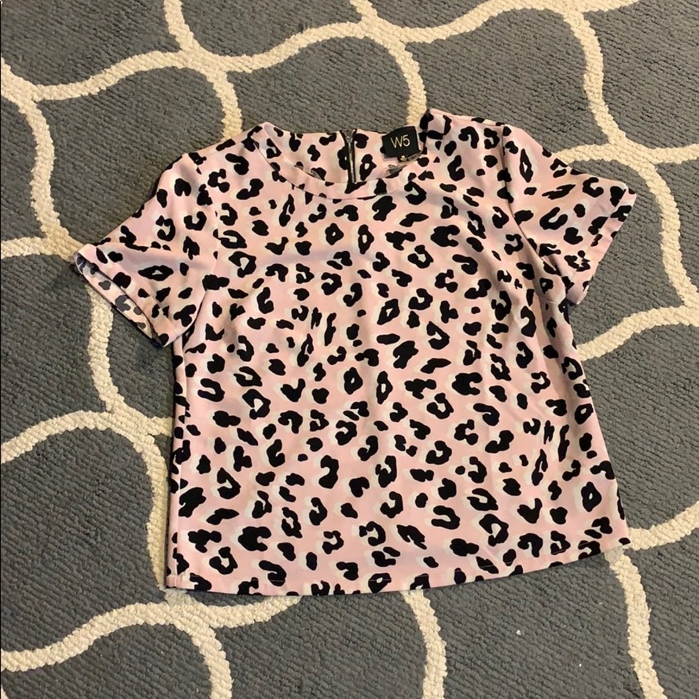 W5 Leopard Print Black and Pink Top Size Medium